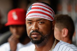 White Sox slugger strikes out in bizarre fashion vs Cardinals