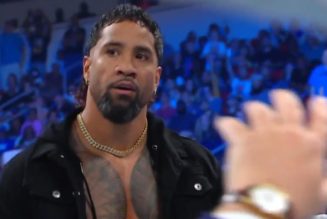 WWE SmackDown results, recap, grades: Jey Usos superkicks Paul Heyman, Asuka vs. Bianca Belair ends in chaos