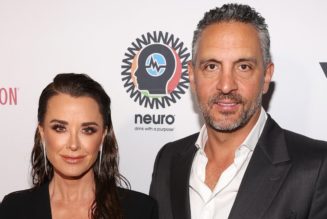 Kyle Richards' Husband Mauricio Umansky Reacts to Her Music Video