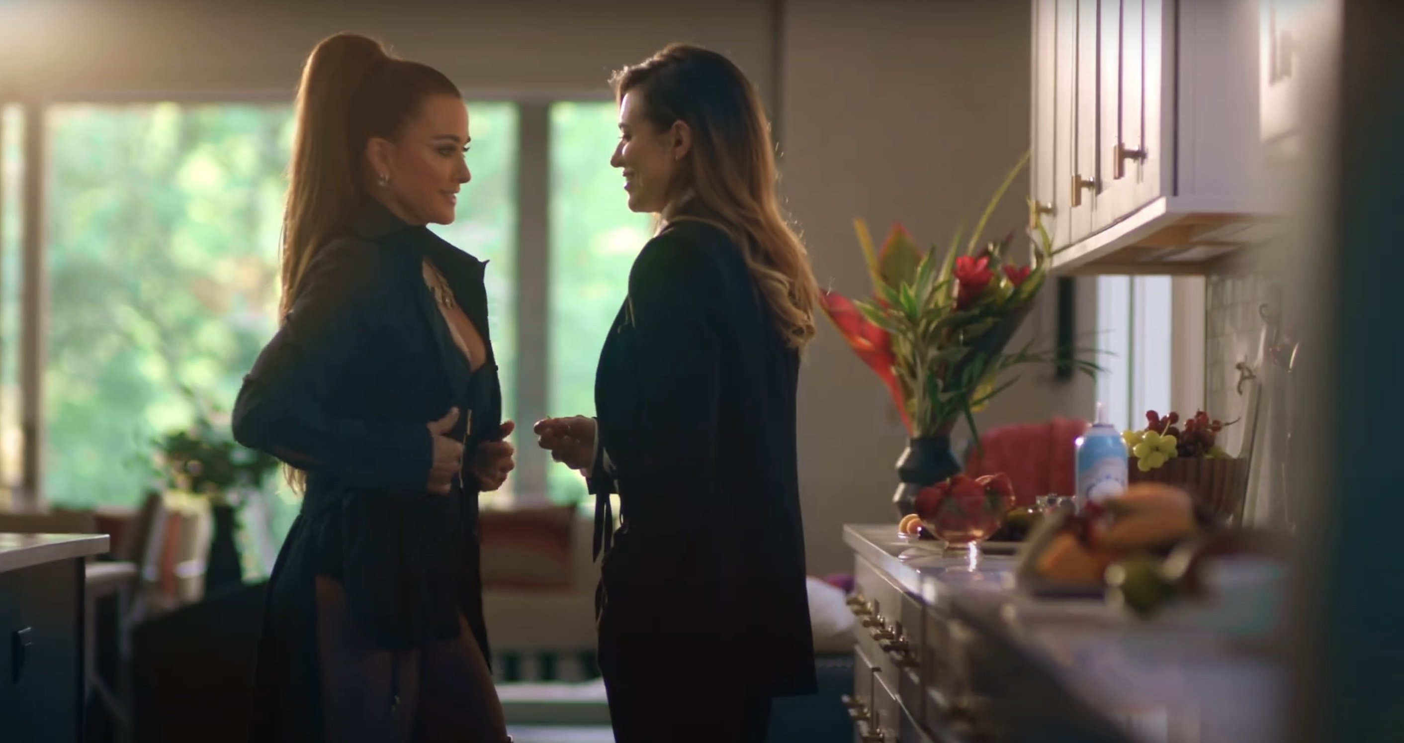 Kyle Richards and Morgan Wade talking in her music video