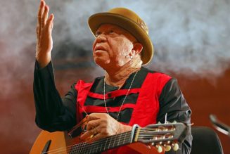 Salif Keïta: 'Golden Voice of Africa' supports Mali's coup leaders