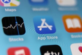Apple fights to preserve major App Store loophole in China