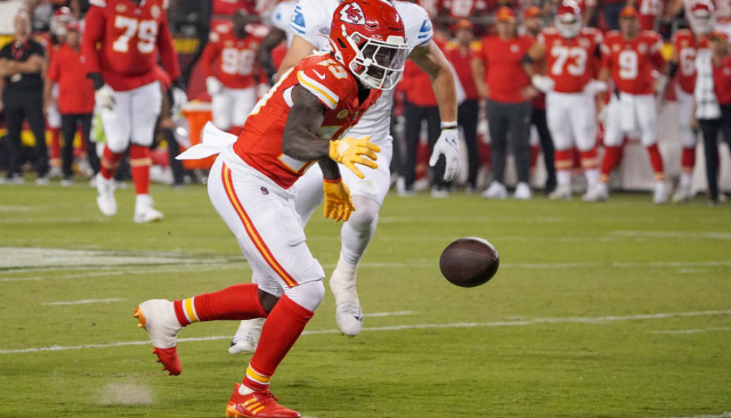 Chiefs WR Kadarius Toney deletes social media account amid reactions to drops in loss to Lions