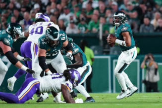 Eagles improve to 2-0 with win over Vikings, behind NFL's best offensive line