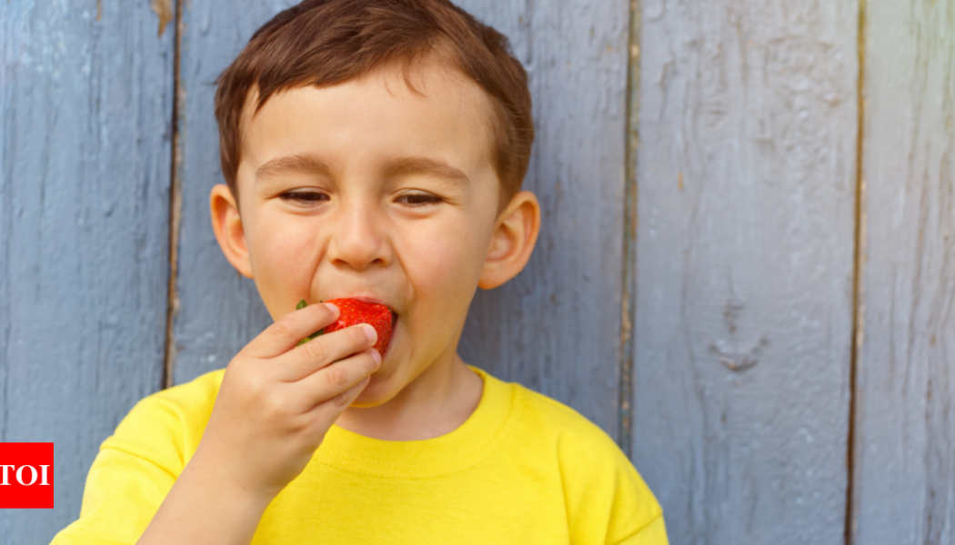 Healthy Eating: How to nurture healthy eating patterns in kids from a young age? | - Times of India