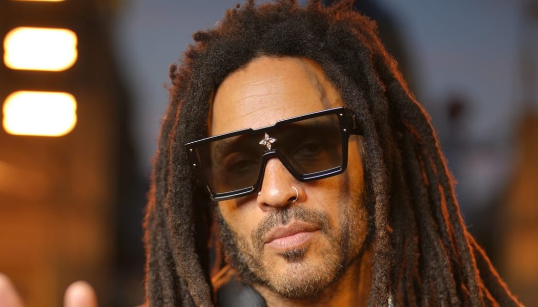 It’s Lenny Kravitz Scarf Season, and We’re Just Living in It