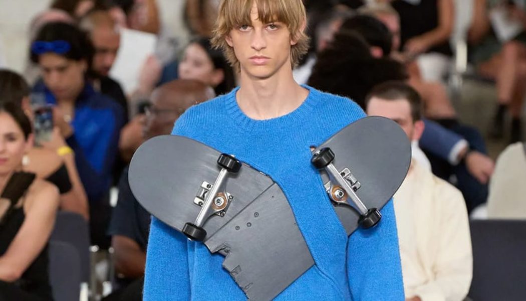 JW Anderson's 'On Foot' Exhibition Celebrates Heroic London Life