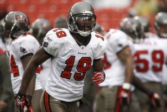 Report: Former Syracuse, Buccaneers WR Mike Williams on life support following construction accident