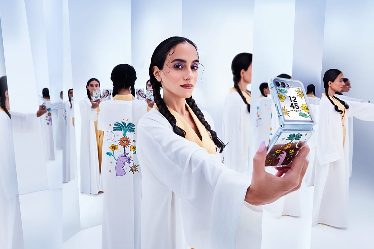 samsung galaxy z flip5 phone collection tote bag abaya illustrator nourie flayhan art inspiration palm trees