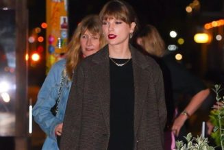Taylor Swift Just Wore the #1 Dress-and-Boots Pairing For Autumn