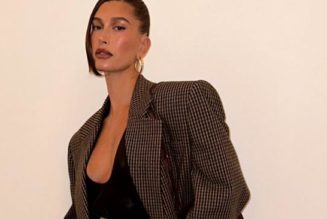 Trust Me, There’s Nothing Chicer Than a Skirt Set for Autumn