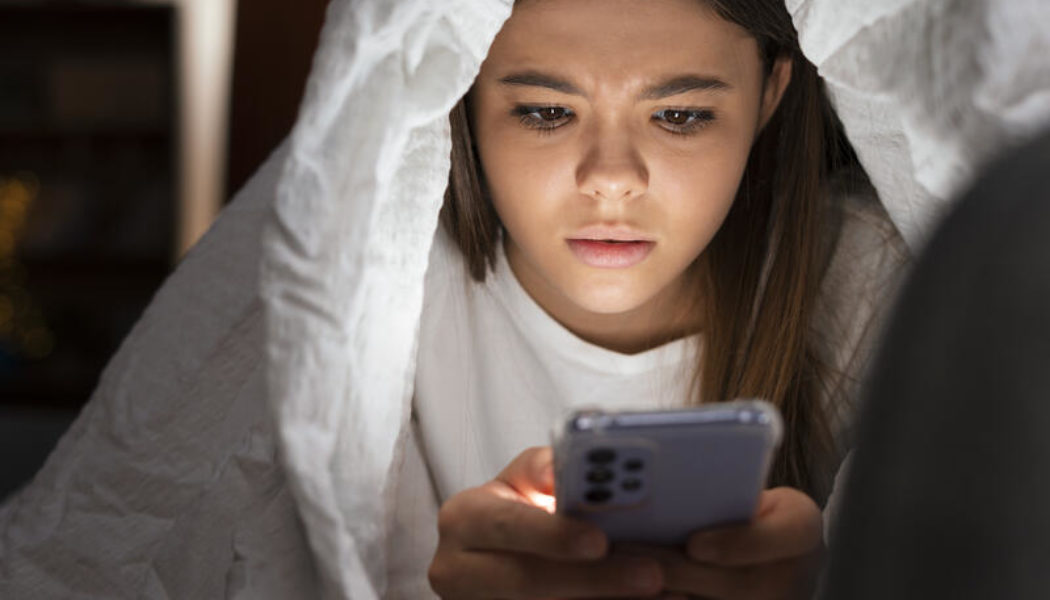 Kids on social media must mind their mental health