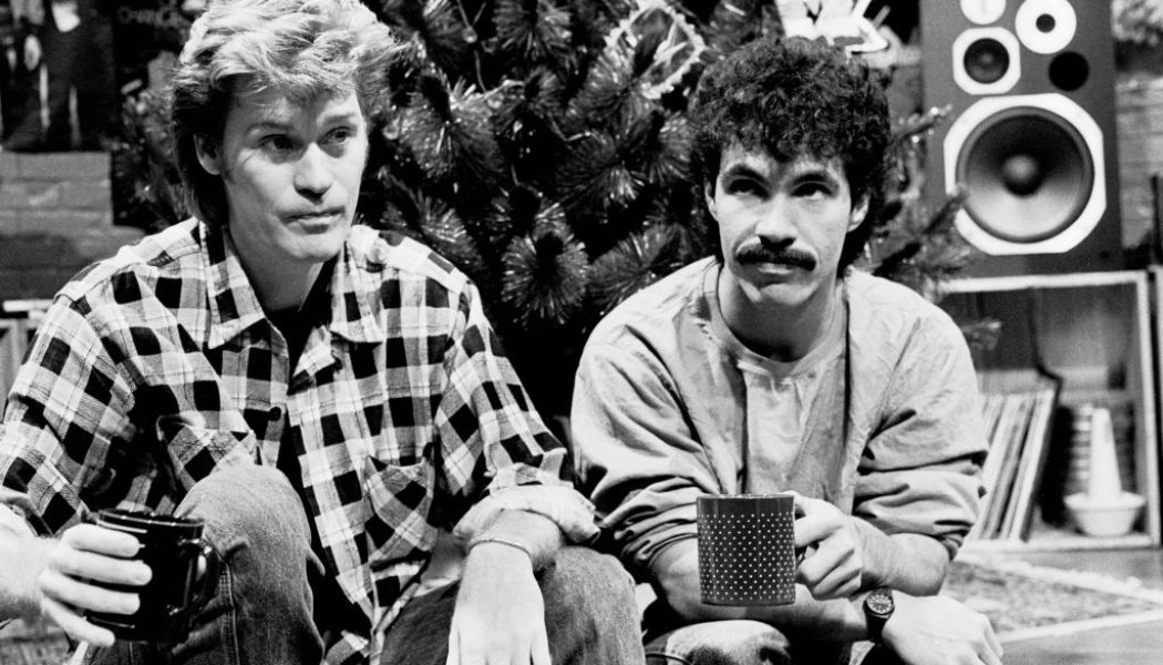 Daryl Hall Sues John Oates, X Declares End Times