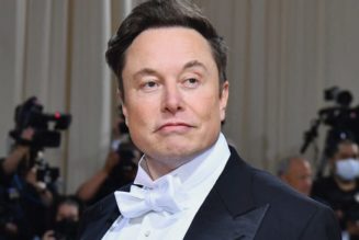 Elon Musk Biopic in Development From A24 and Darren Aronofsky