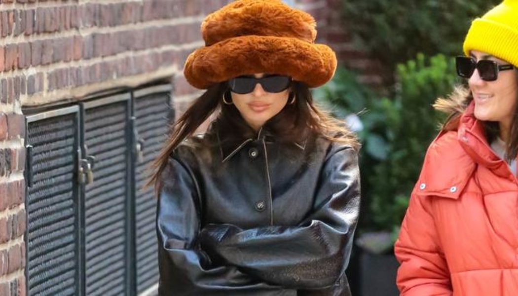 Emily Ratajkowski Just Wore the Coolest Leather Jacket From Mango