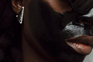 How to Remove Blackheads the *Right* Way, According to a Skincare Expert