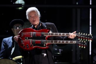 Jimmy Page covers "Rumble" in honor of Link Wray at Rock and Roll Hall of Fame