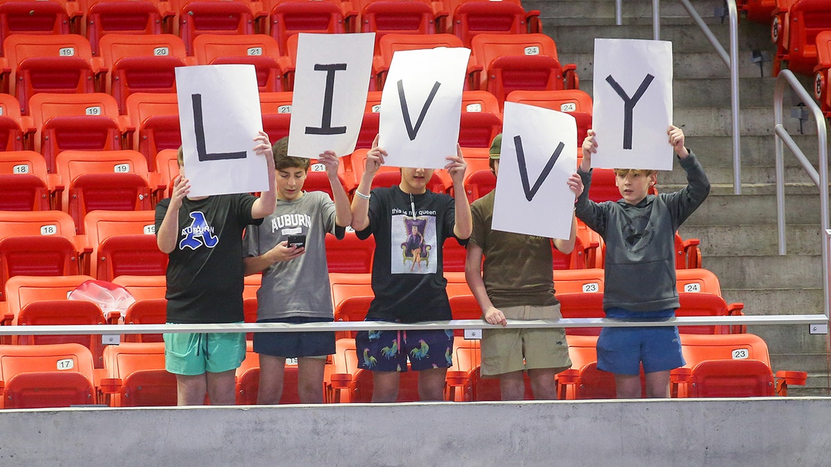 Olivia Dunne vs the Gators