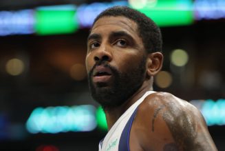 Mavericks' Kyrie Irving wears keffiyeh to postgame press conference