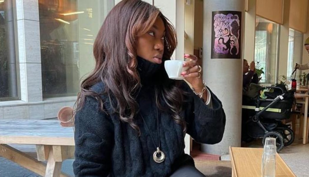 Trust Me—These Elite Curling Wands Will Leave You With Bouncy, Voluminous Waves