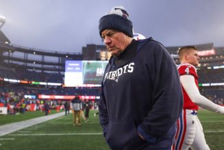 Bills great divulges on 'dark specter thought' about what Patriots are really doing this season