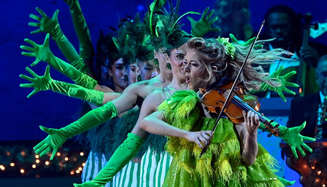 CMA's Country Christmas special highlights 'family, gathering and music'