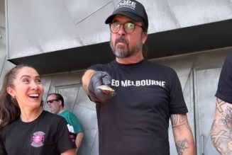 Dave Grohl feeds homeless during day off from Foo Fighters' Australian tour
