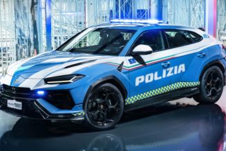 Lamborghini Provides Italian State Police with Urus Performante