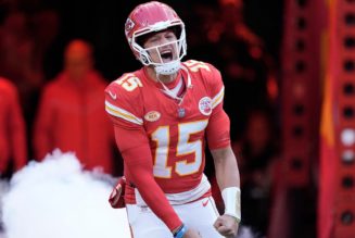 Patrick Mahomes takes heat from NFL fans over ref complaints: 'Beyond insane'
