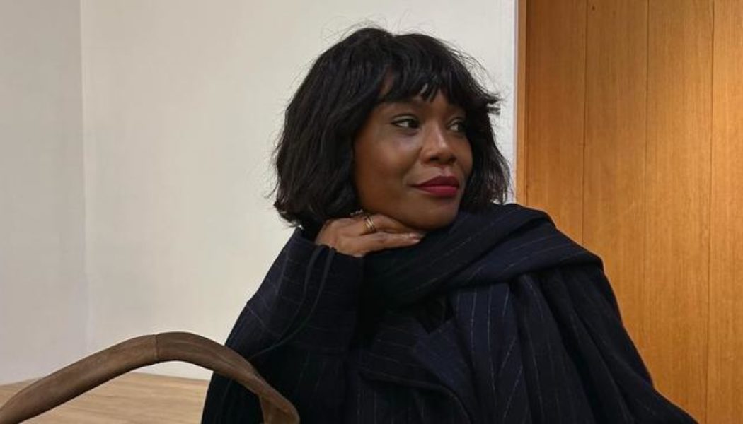 A French Woman Walks Into Hairdresser—4 Bobs I Know She's Considering