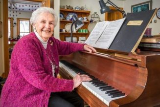 Alice Parker, whose musical compositions were ‘food for the soul,’ dies at 98 - The Boston Globe