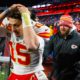 Bills fans pelt Patrick Mahomes with snowballs as he leaves field following Chiefs win
