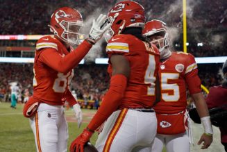 Chiefs prevail over Dolphins in frigid playoff game