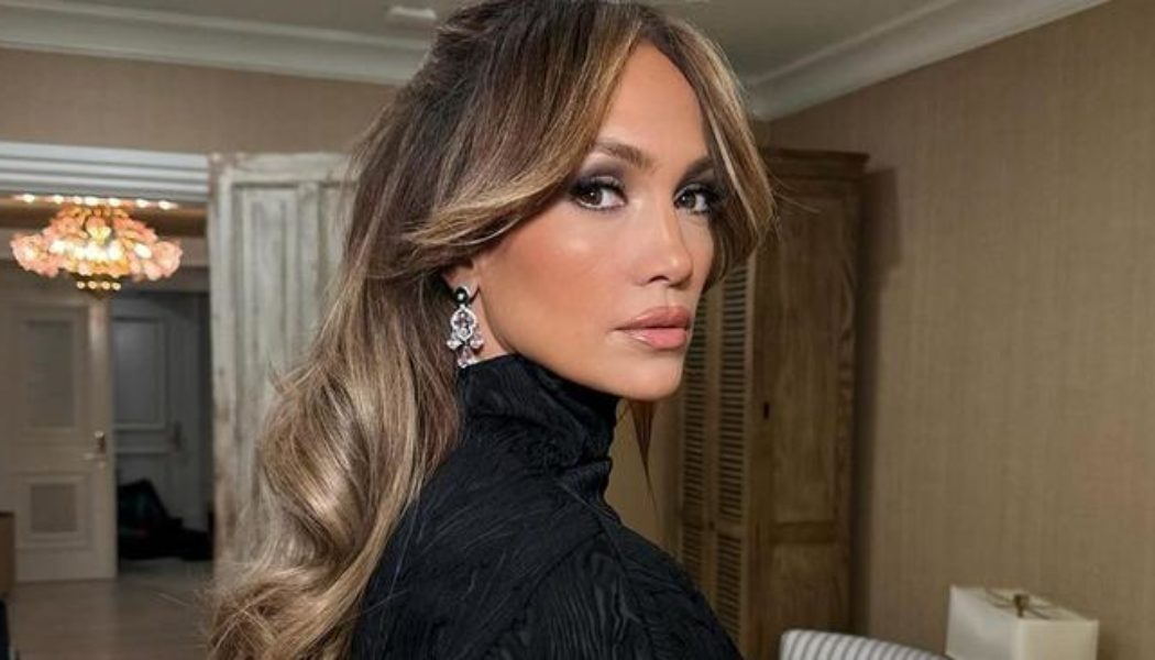 J.Lo and Selena Gomez Just Predicted 2024's Biggest Manicure Trend