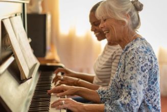 Playing a musical instrument good for brain health in later life - study
