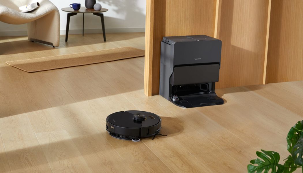 This new robovac has an arm and can phone home