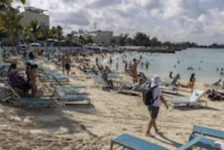 U.S. officials warn travelers about violent crime in Bahamas