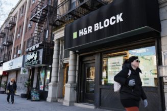 FTC cracks down on H&R Block for deleting tax data when users want to downgrade