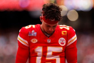 Patrick Mahomes, Chiefs players call for prayers after shooting erupts at Kansas City Super Bowl parade