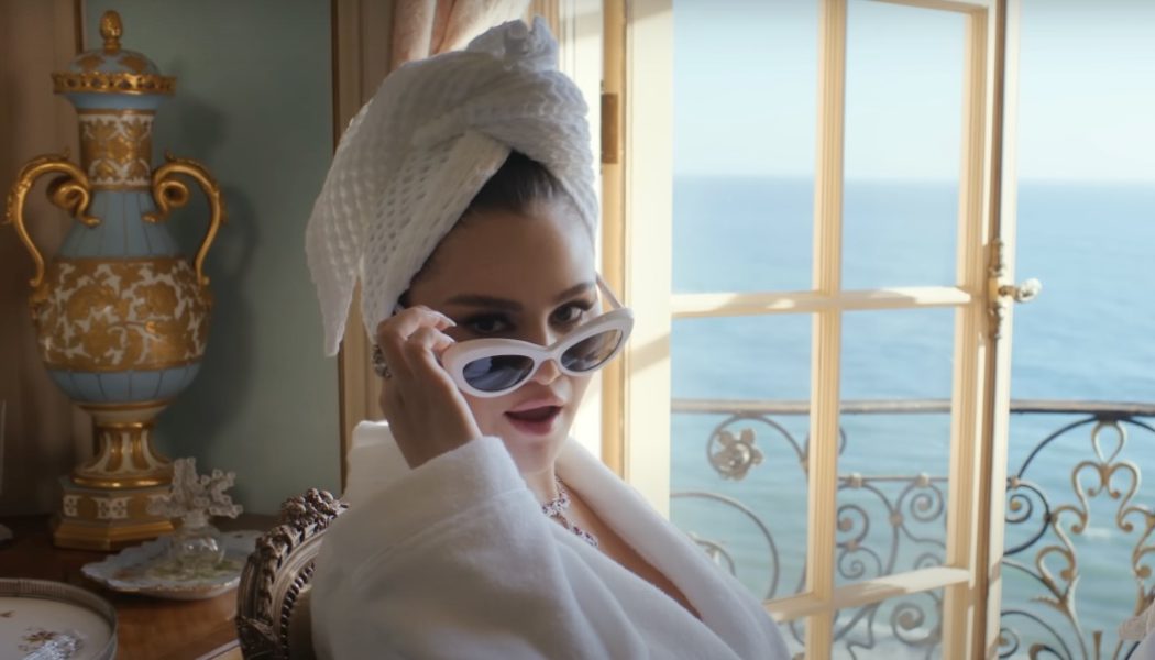 Selena Gomez releases flirty new single “Love On”