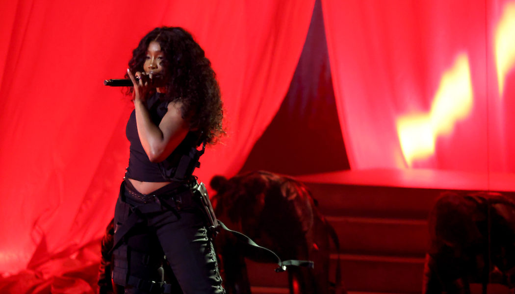 SZA performs "Snooze" and "Kill Bill" at the 2024 Grammys
