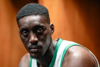 Tony Snell's story draws sympathy, but no NBA contract for this season - Yahoo Sports