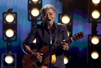 Tracy Chapman's "Fast Car" sees 241% increase in streams after Grammys performance