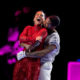 Usher & Alicia Key's Halftime Hug Is Not Bothering Swizz Beatz