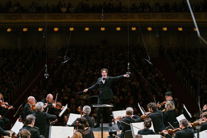 Klaus Mäkëla at Carnegie Hall.