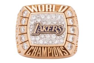 Kobe Bryant’s 2000 Lakers Championship Ring Is Up for Auction