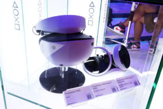 Sony Allegedly Stops PlayStation VR2 Production, Gamers React