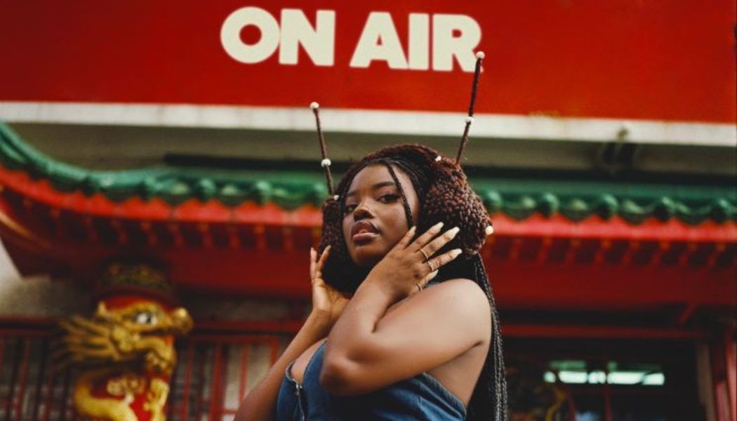 Filah Lah Lah floats masterfully On Air