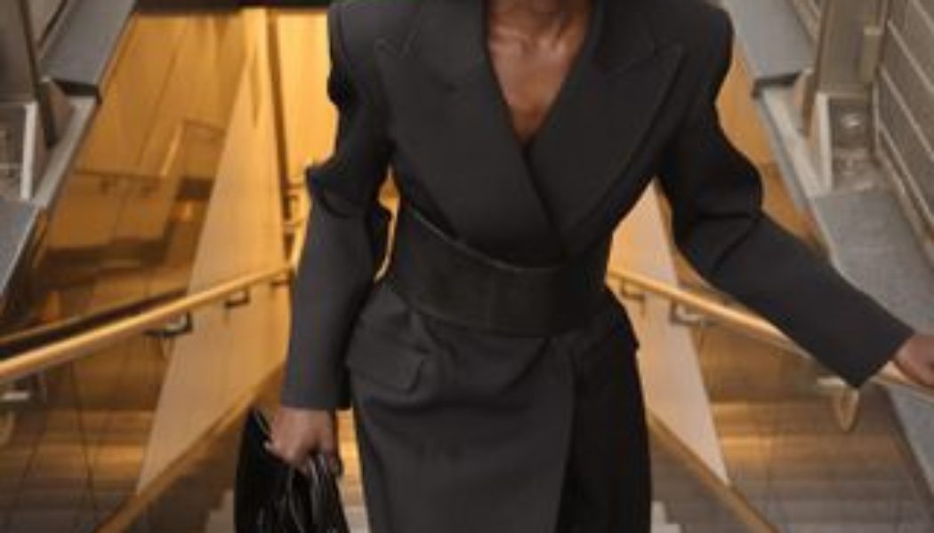 I Asked an Expert What Bob Style Would Suit My Curly Hair—They Said These 10 Work