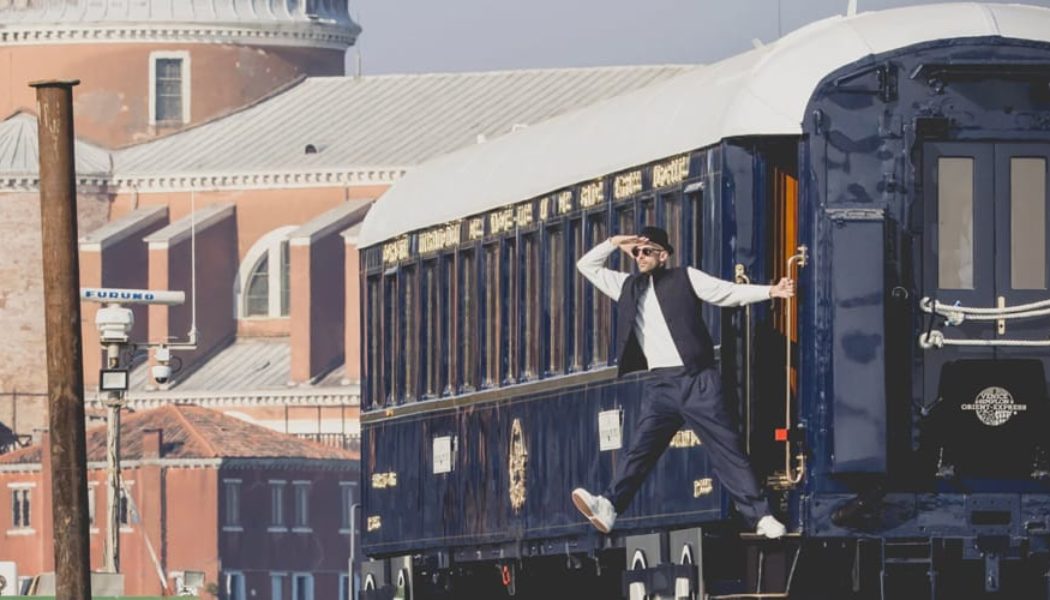 JR Converts Venice Train Carriage Into a Treasure Hunt Installation